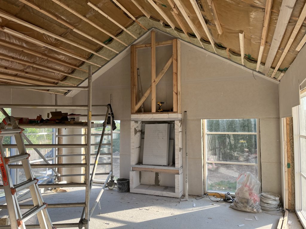 Ny trykimprægneret træterrasse opført ved hus
